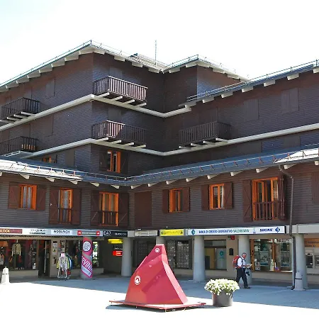 Апартаменты Locazione Turistica Centro Брей-Червиния